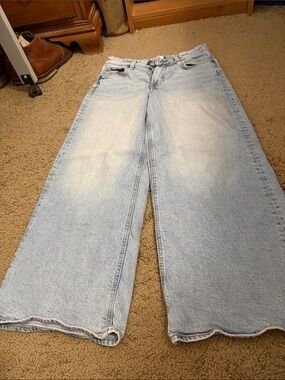 H&M Light Blue Wide Leg Jeans shorter length